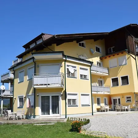 Charmantes Am Woerthersee * Reifnitz